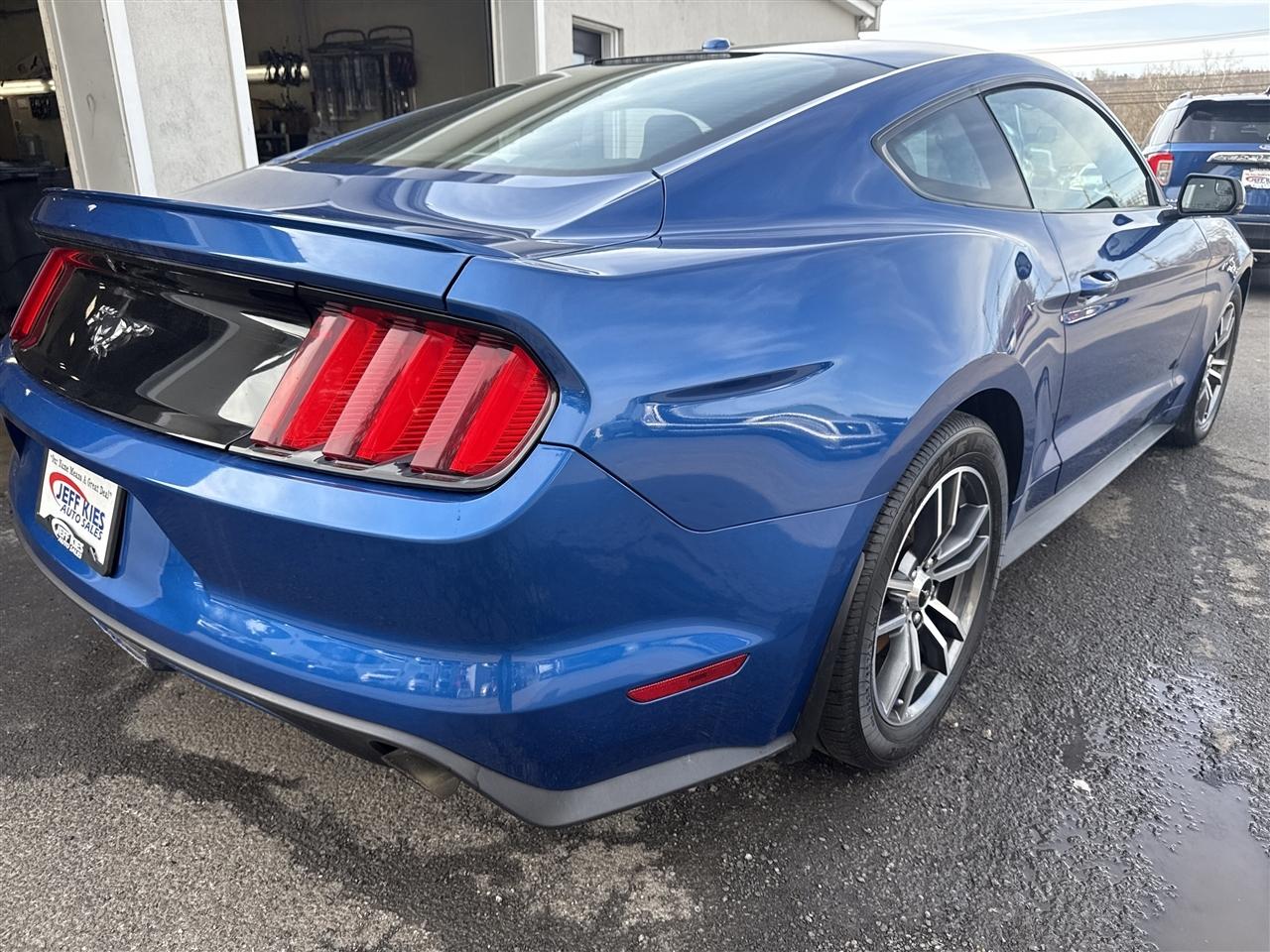 Ford Mustang EcoBoost Fastback 2017
