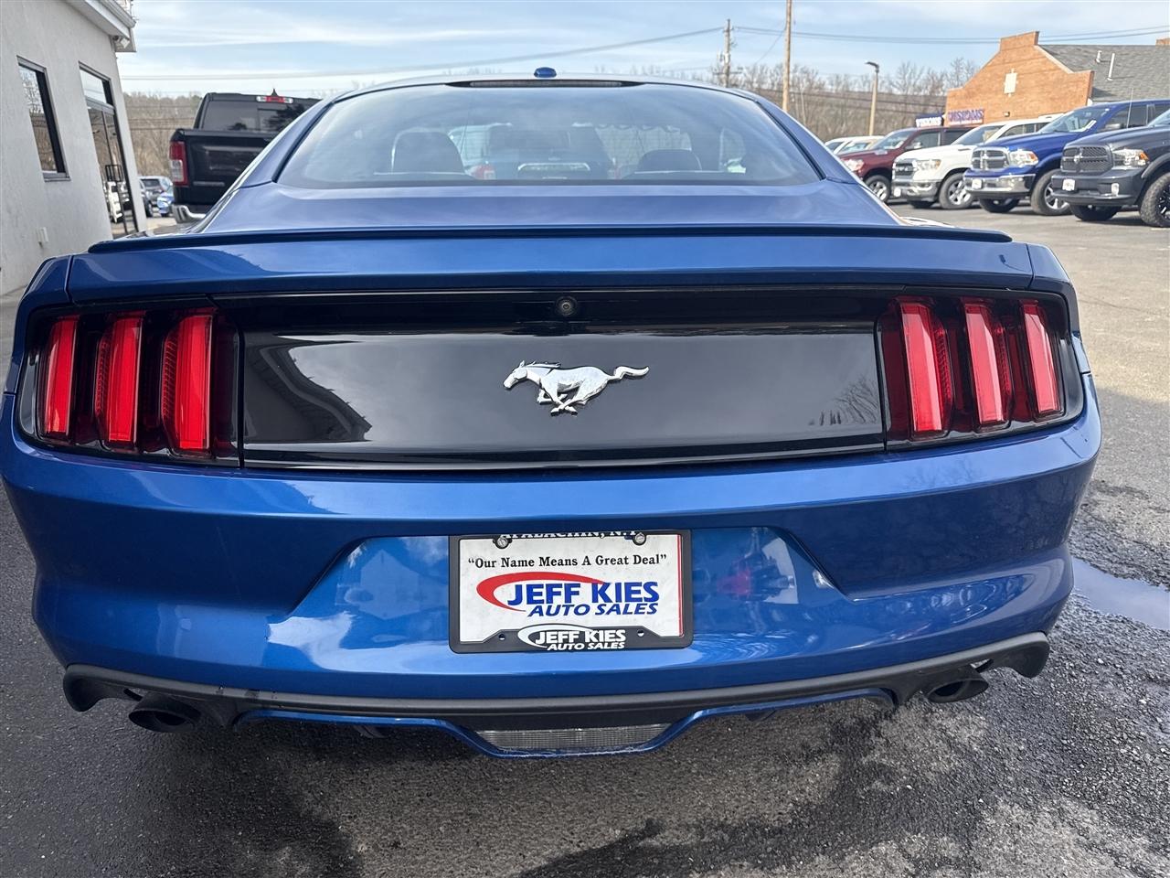 Ford Mustang EcoBoost Fastback 2017
