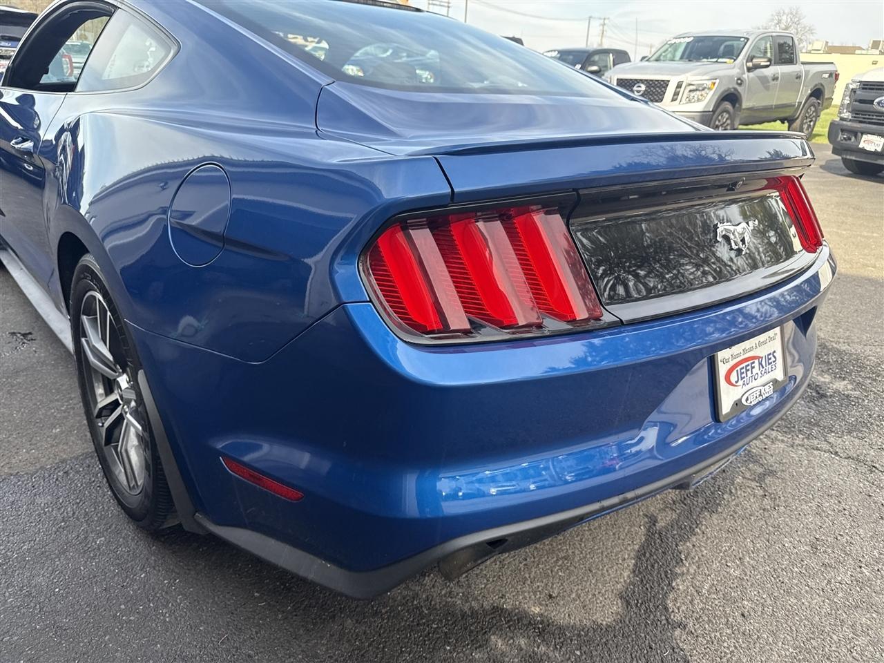 Ford Mustang EcoBoost Fastback 2017