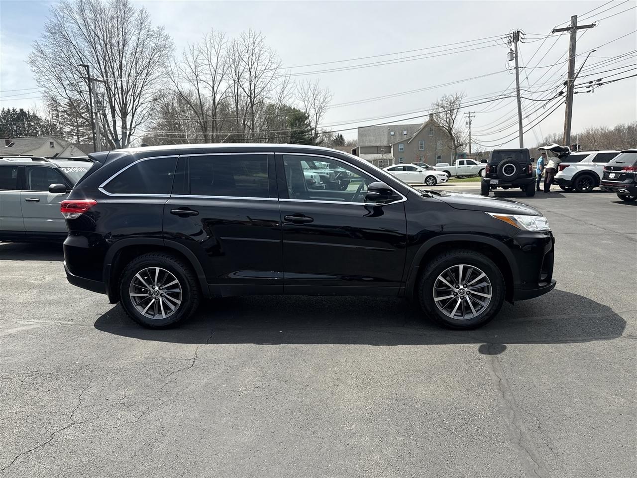 Toyota Highlander XLE V6 AWD (Natl) 2019