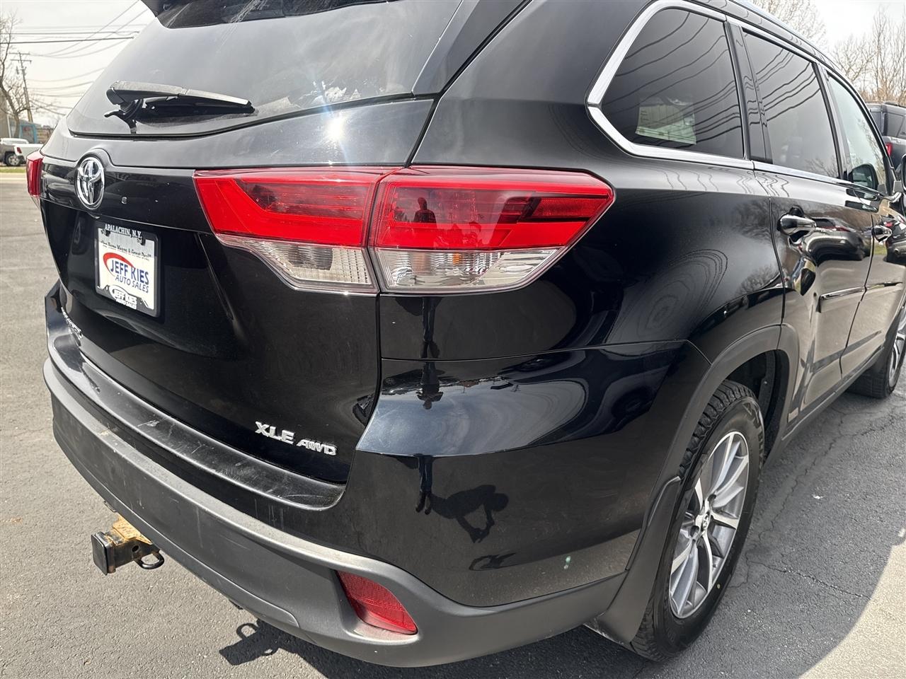 Toyota Highlander XLE V6 AWD (Natl) 2019