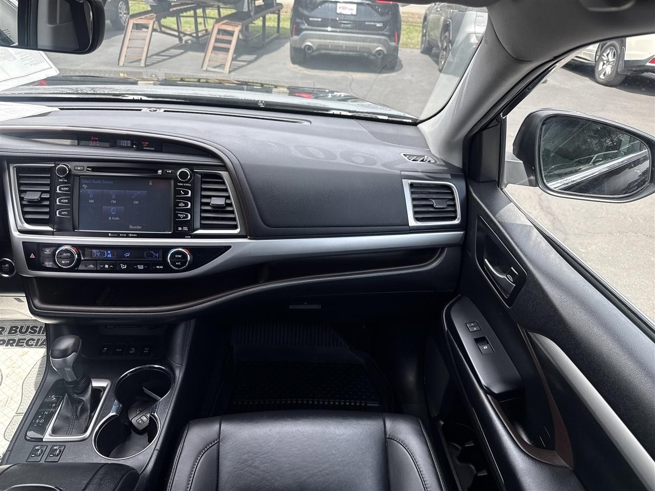 Toyota Highlander XLE V6 AWD (Natl) 2019