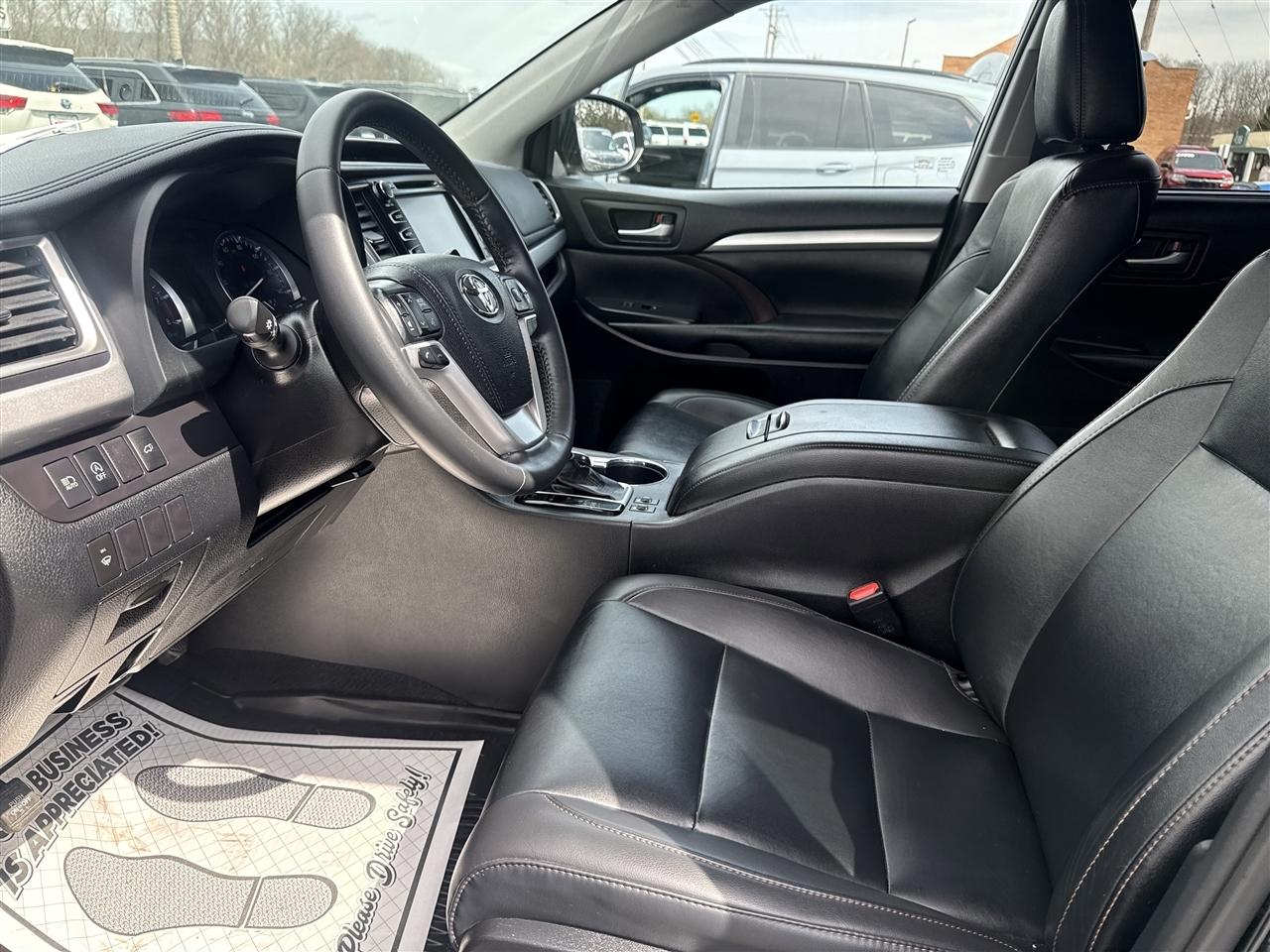 Toyota Highlander XLE V6 AWD (Natl) 2019