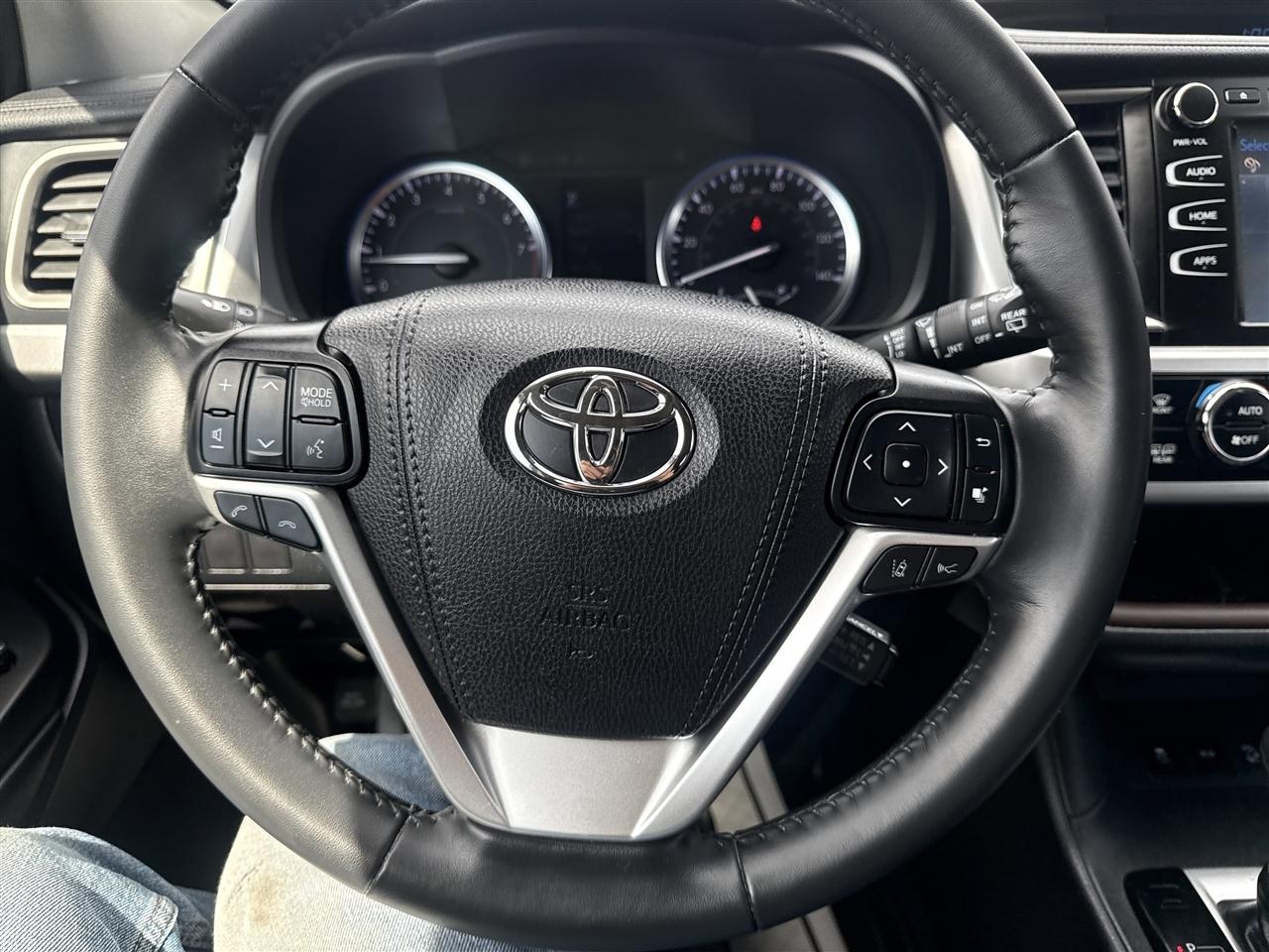 Toyota Highlander XLE V6 AWD (Natl) 2019