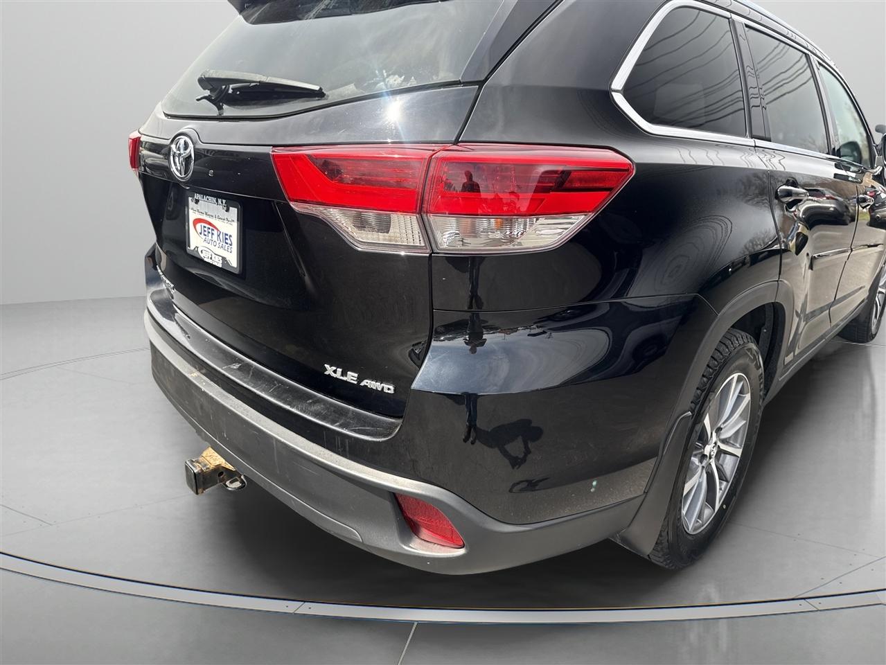 Toyota Highlander XLE V6 AWD (Natl) 2019