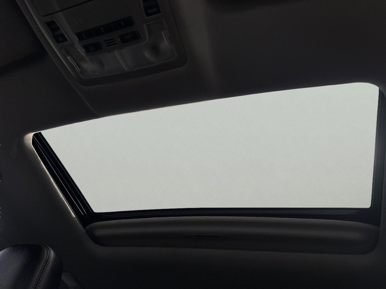 Toyota Highlander XLE V6 AWD (Natl) 2019