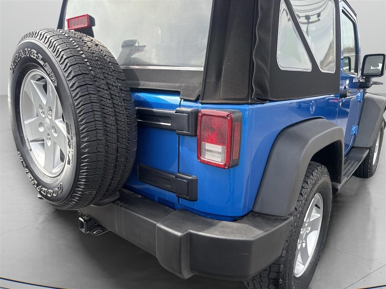 Jeep Wrangler 4WD 2dr Sport 2015