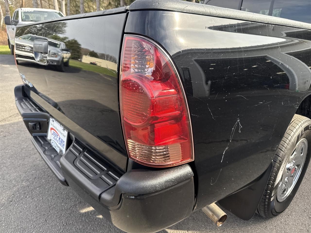 Toyota Tacoma 2WD Access Cab I4 MT (Natl) 2014