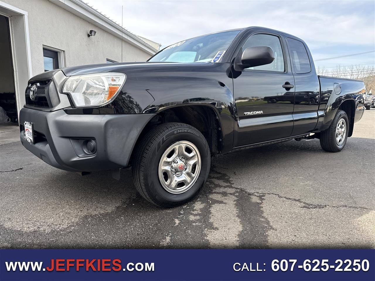 2014 Toyota Tacoma 2WD Access Cab I4 MT (Natl)