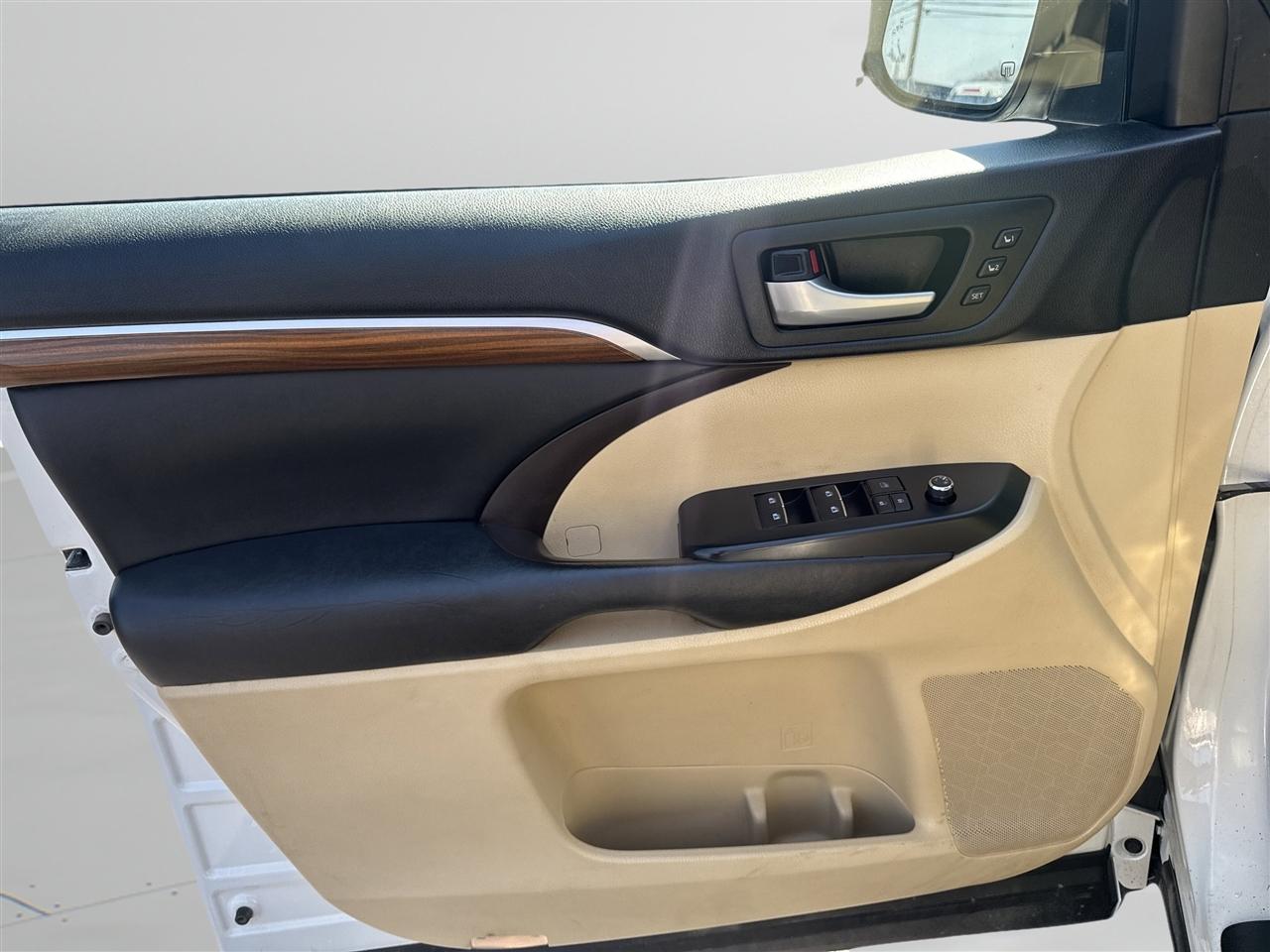 Toyota Highlander Limited V6 AWD (Natl) 2018