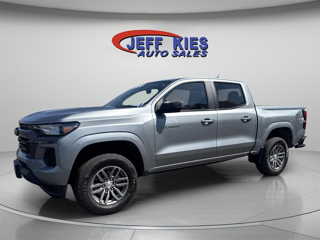 2024 Chevrolet Colorado 4WD Crew Cab LT
