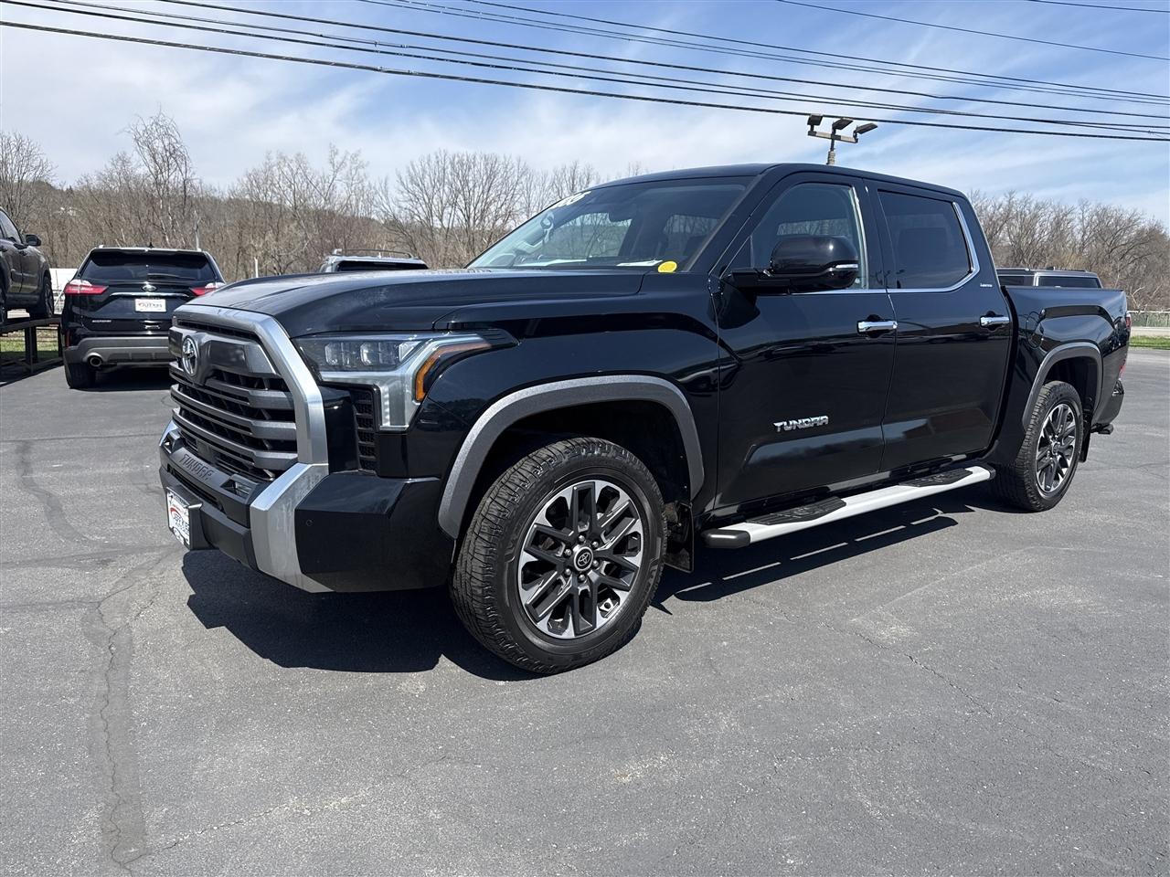 Toyota Tundra 4WD Limited CrewMax 5.5' Bed (Natl) 2023