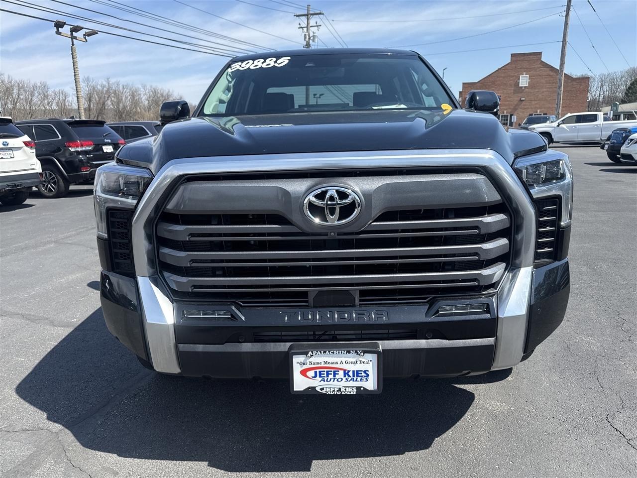 Toyota Tundra 4WD Limited CrewMax 5.5' Bed (Natl) 2023