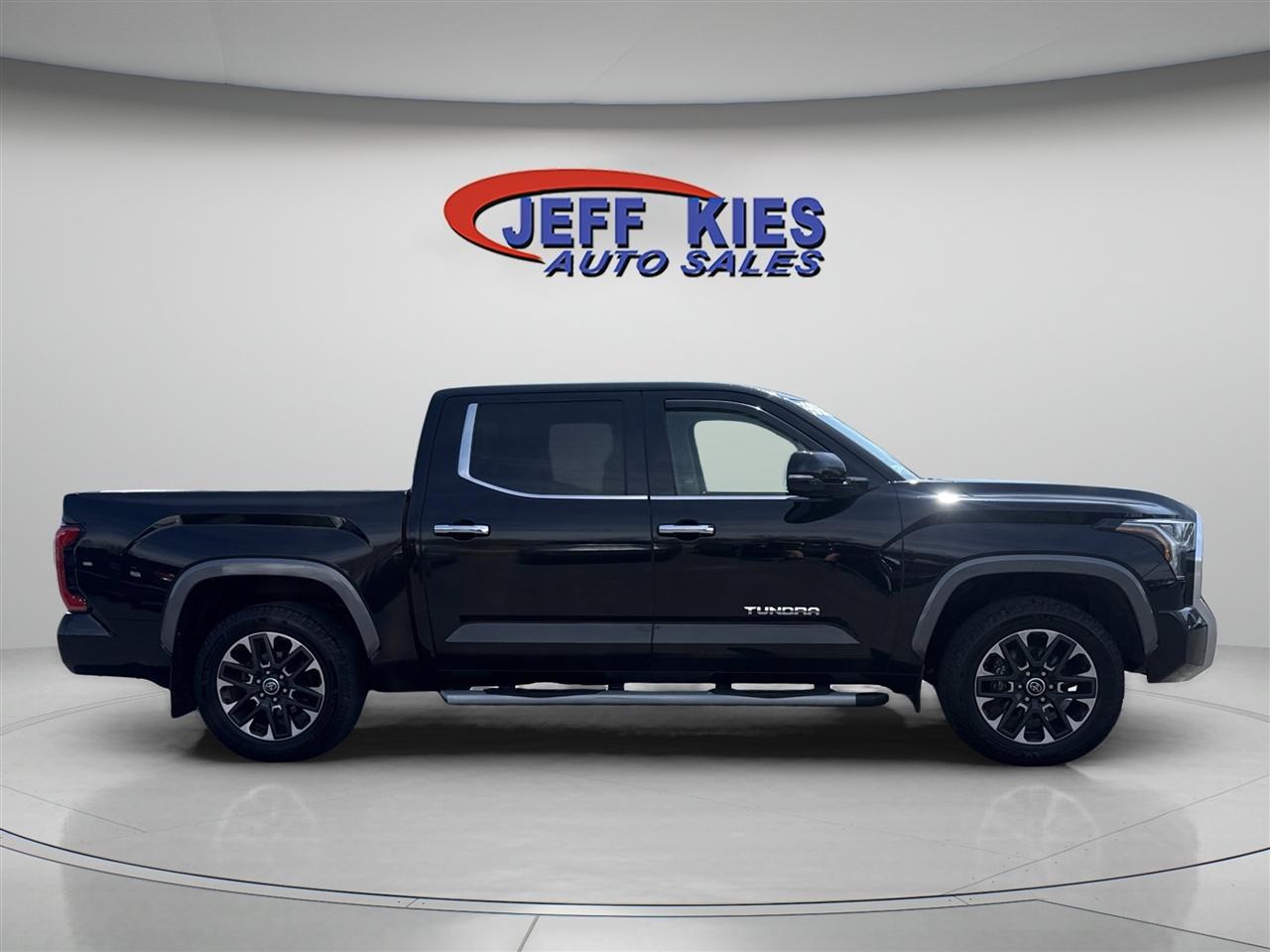 Toyota Tundra 4WD Limited CrewMax 5.5' Bed (Natl) 2023