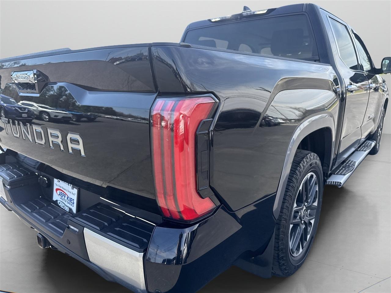 Toyota Tundra 4WD Limited CrewMax 5.5' Bed (Natl) 2023