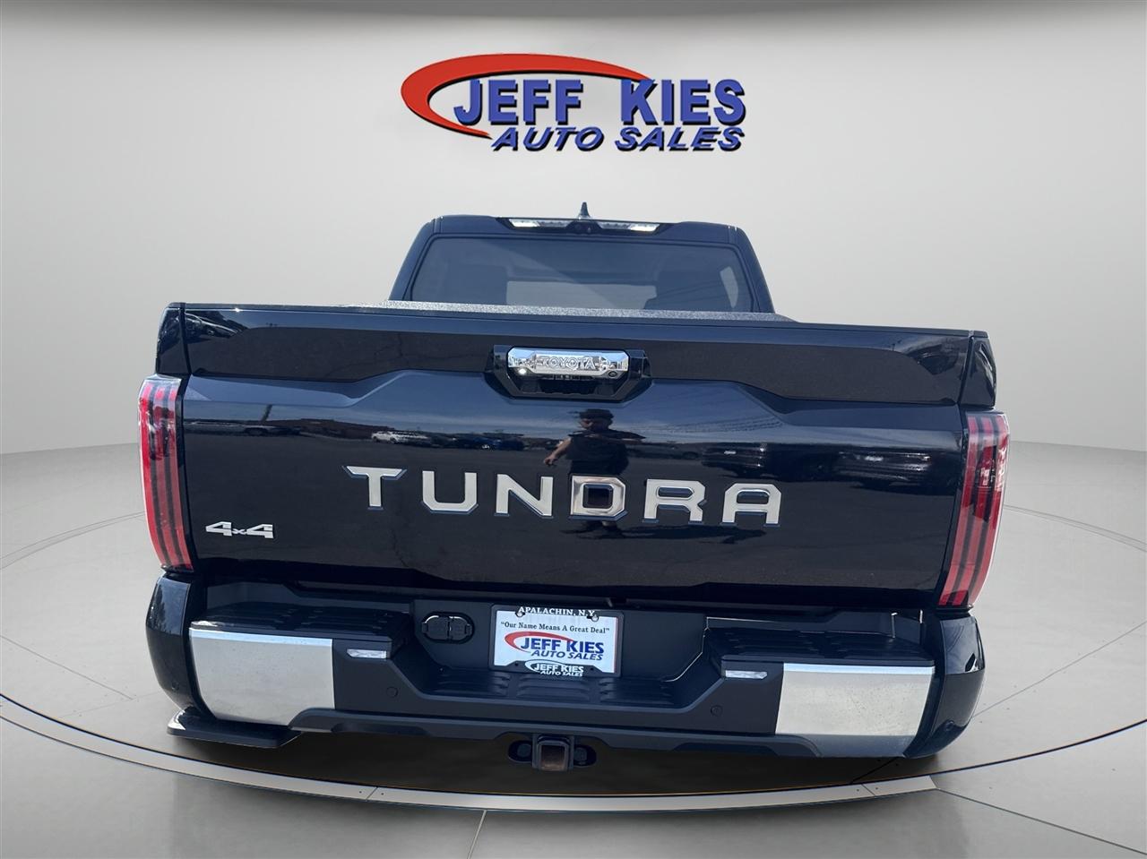 Toyota Tundra 4WD Limited CrewMax 5.5' Bed (Natl) 2023