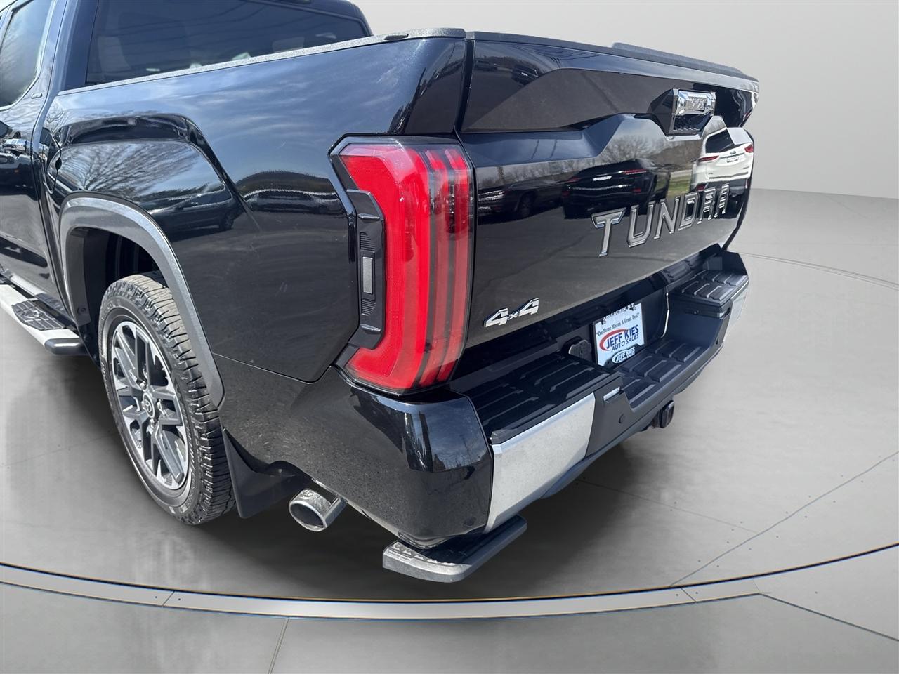 Toyota Tundra 4WD Limited CrewMax 5.5' Bed (Natl) 2023