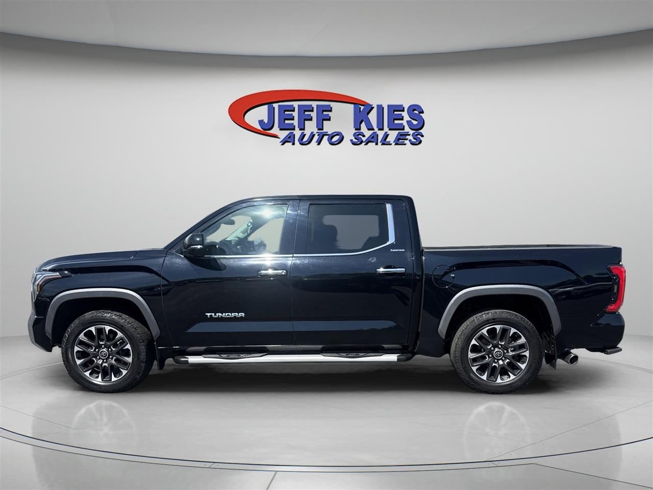 Toyota Tundra 4WD Limited CrewMax 5.5' Bed (Natl) 2023