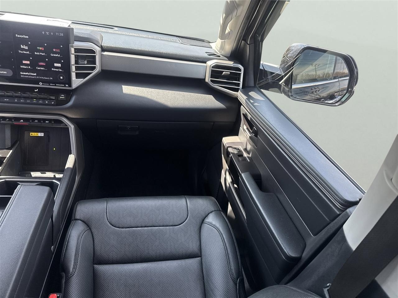 Toyota Tundra 4WD Limited CrewMax 5.5' Bed (Natl) 2023