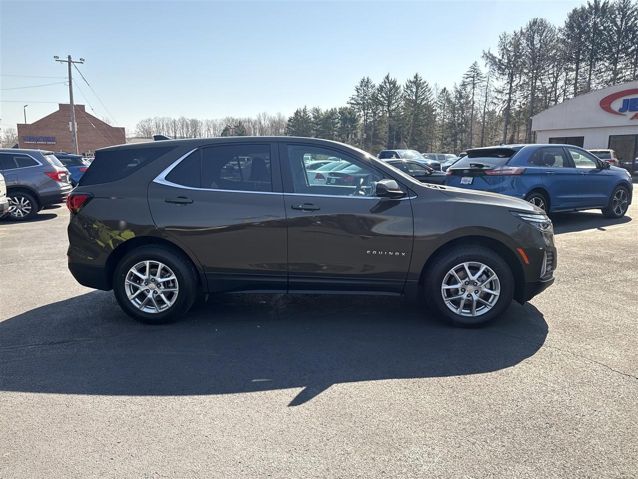Chevrolet Equinox AWD 4dr LT w/1LT 2023