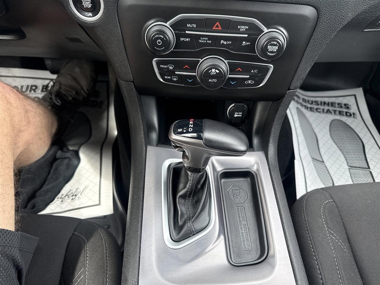 Dodge Charger SXT AWD 2021