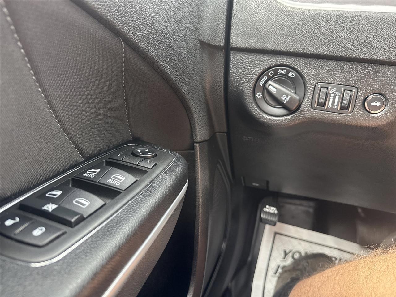 Dodge Charger SXT AWD 2021