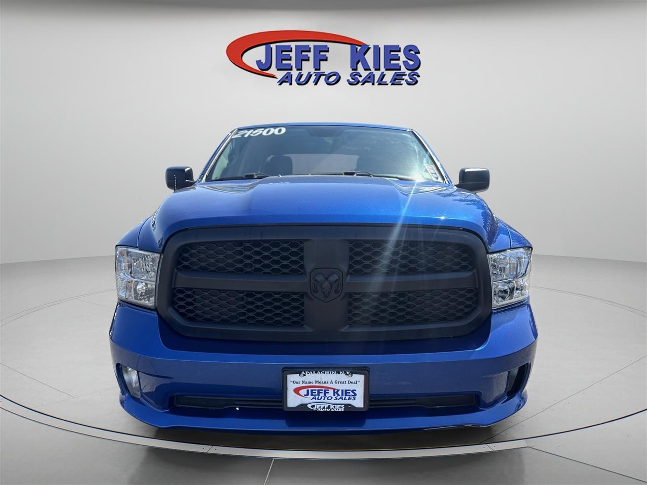 RAM 1500 Express 4x4 Quad Cab 6'4" Box 2018