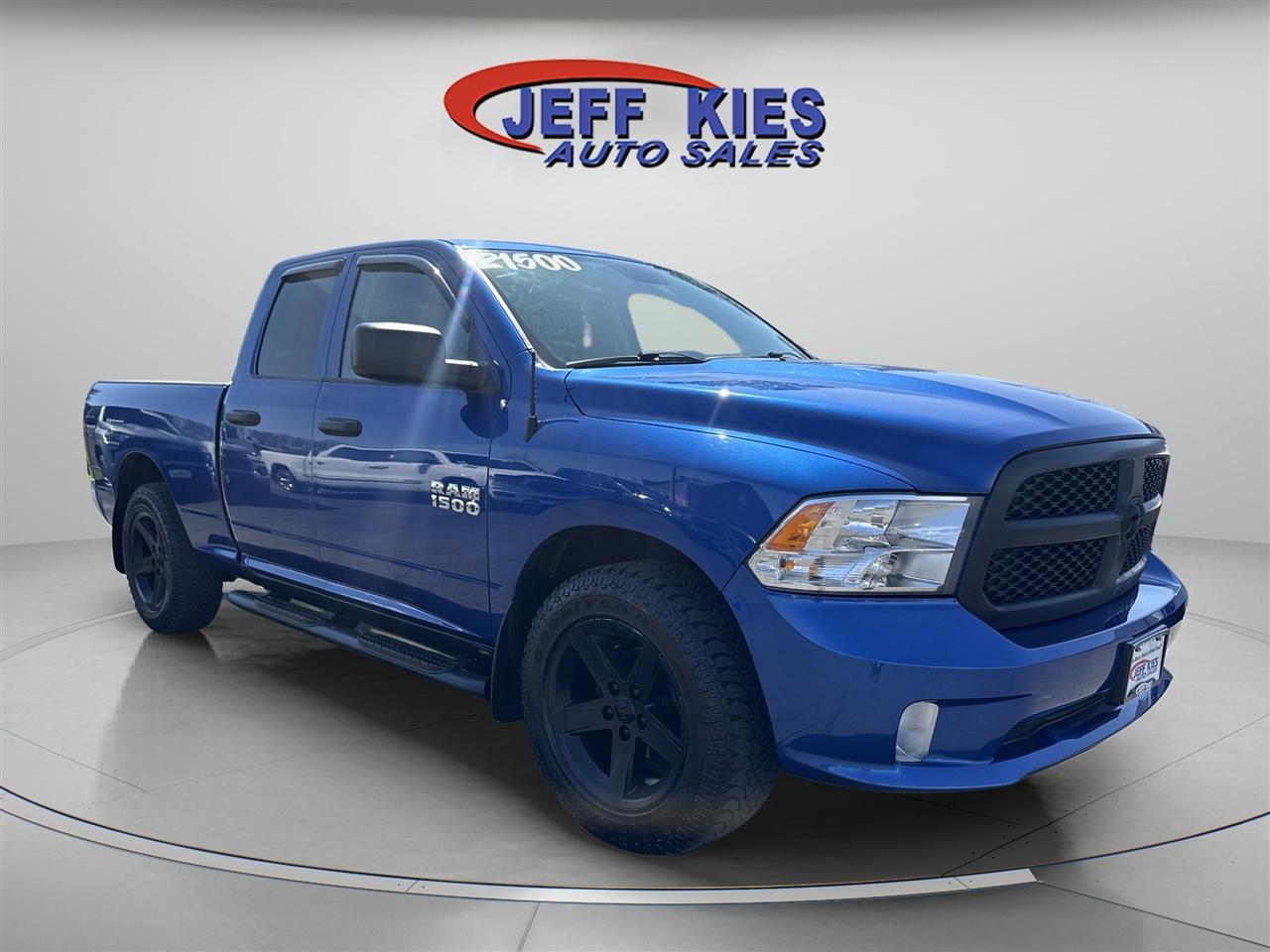 RAM 1500 Express 4x4 Quad Cab 6'4" Box 2018