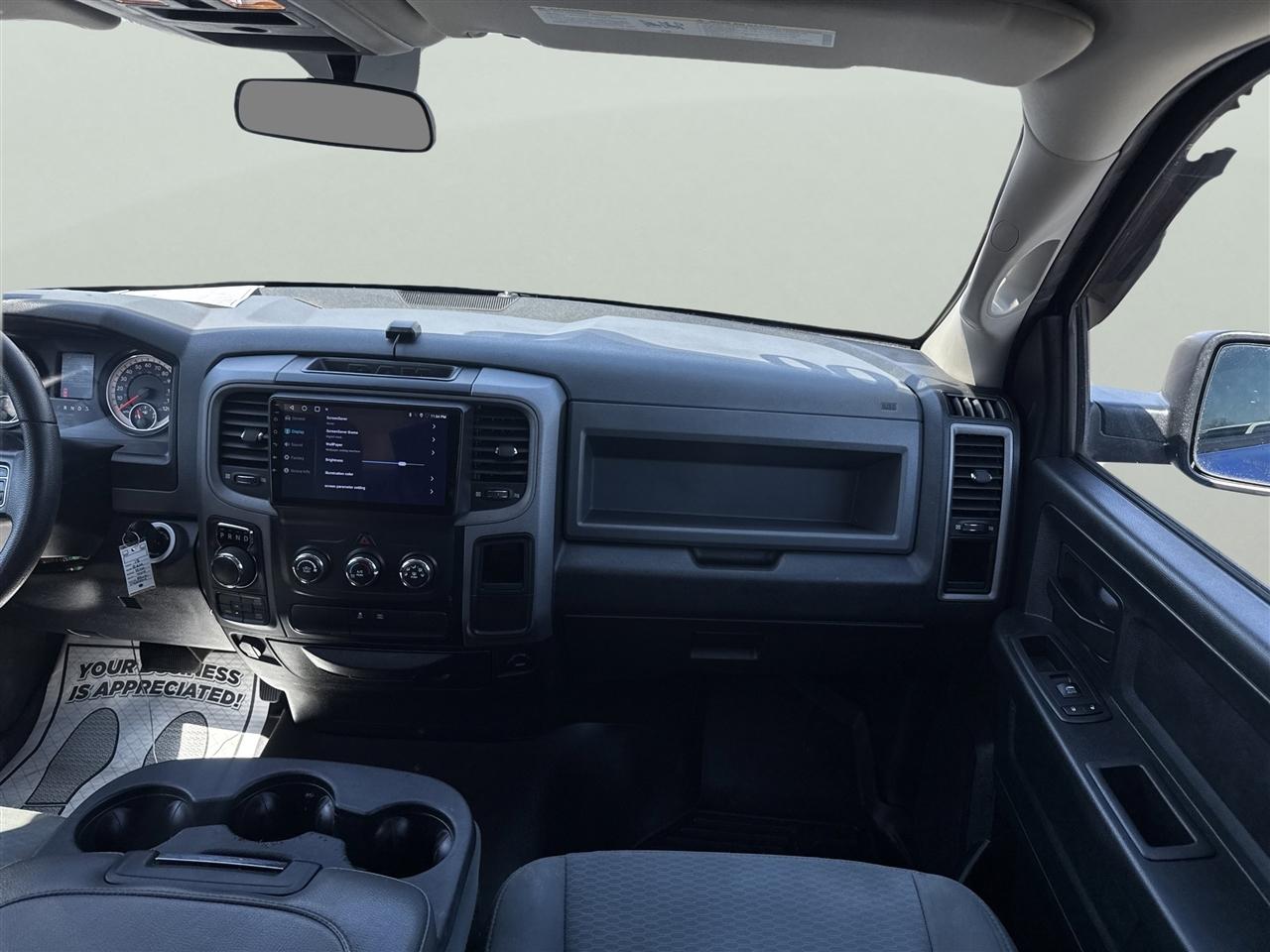 RAM 1500 Express 4x4 Quad Cab 6'4" Box 2018