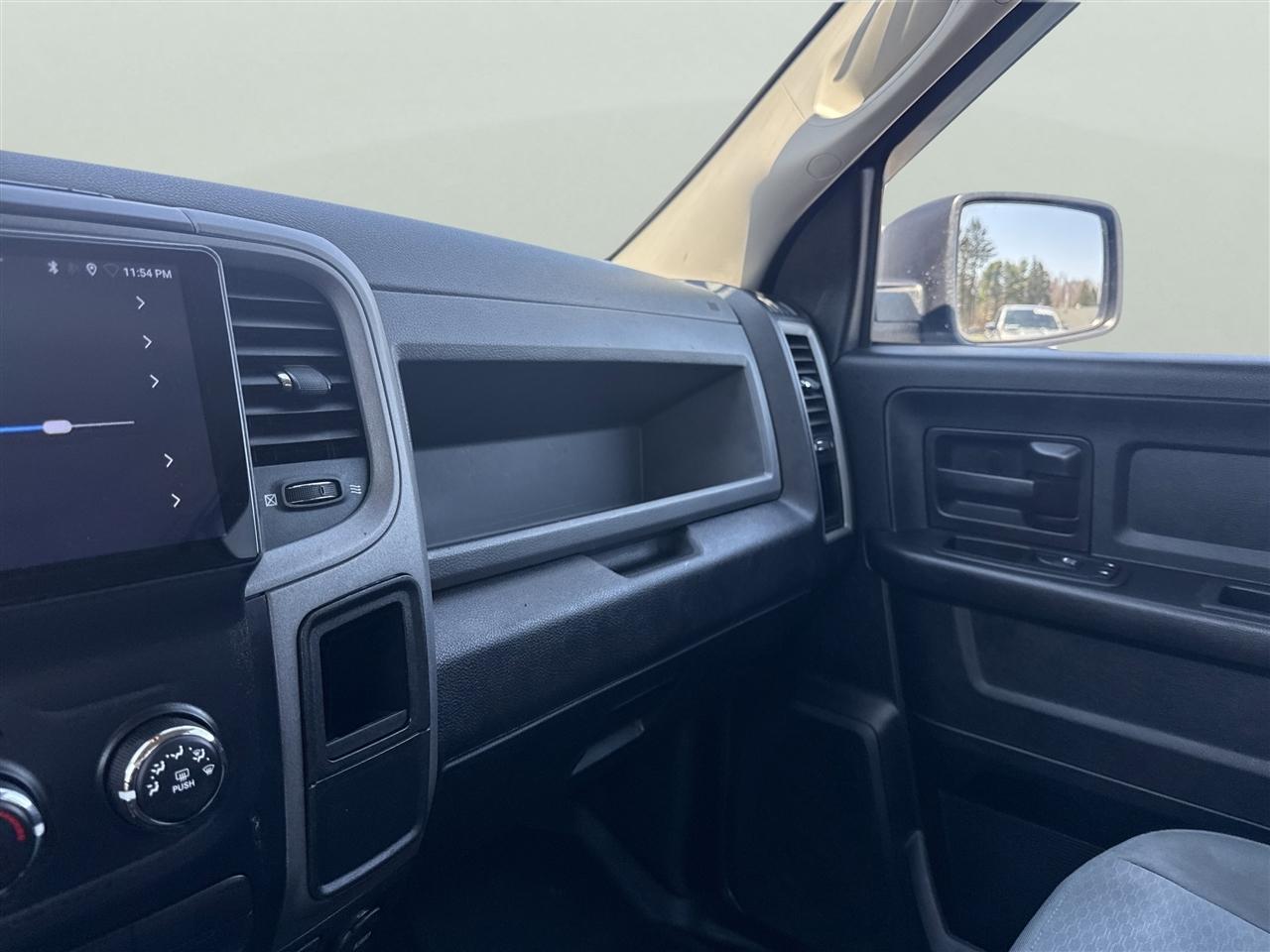 RAM 1500 Express 4x4 Quad Cab 6'4" Box 2018