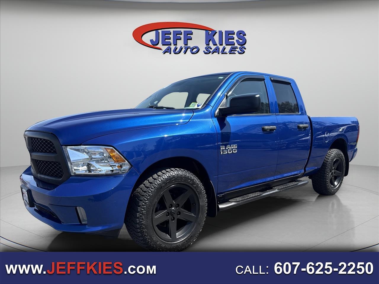 RAM 1500 Express 4x4 Quad Cab 6'4" Box 2018