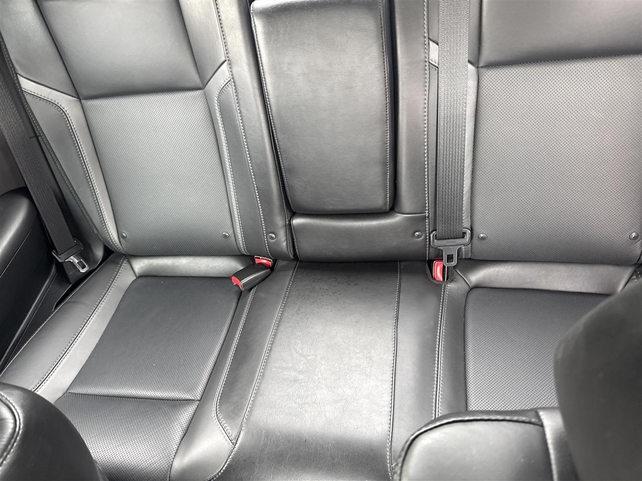 Dodge Challenger SXT Plus RWD 2018