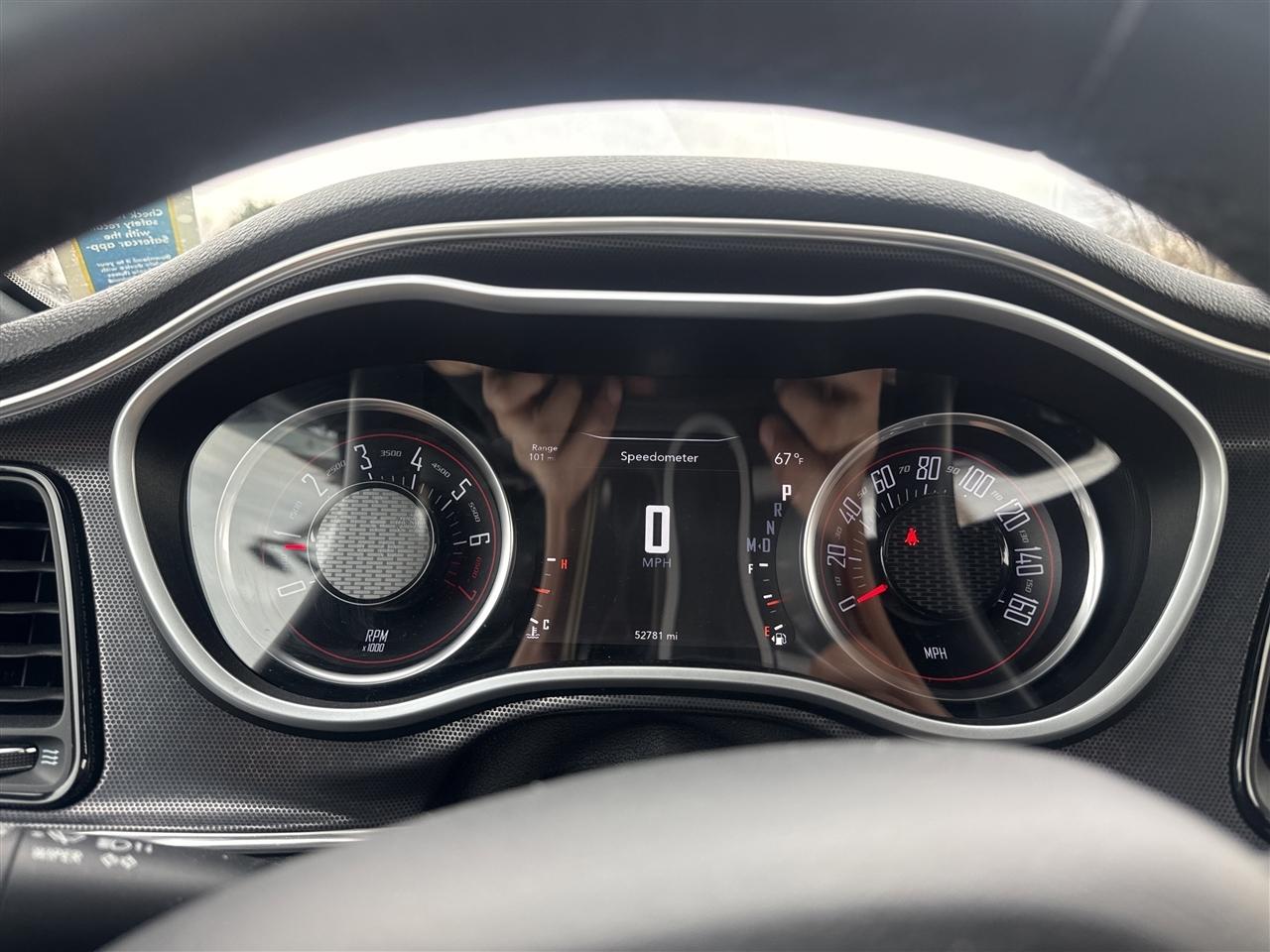 Dodge Challenger SXT Plus RWD 2018