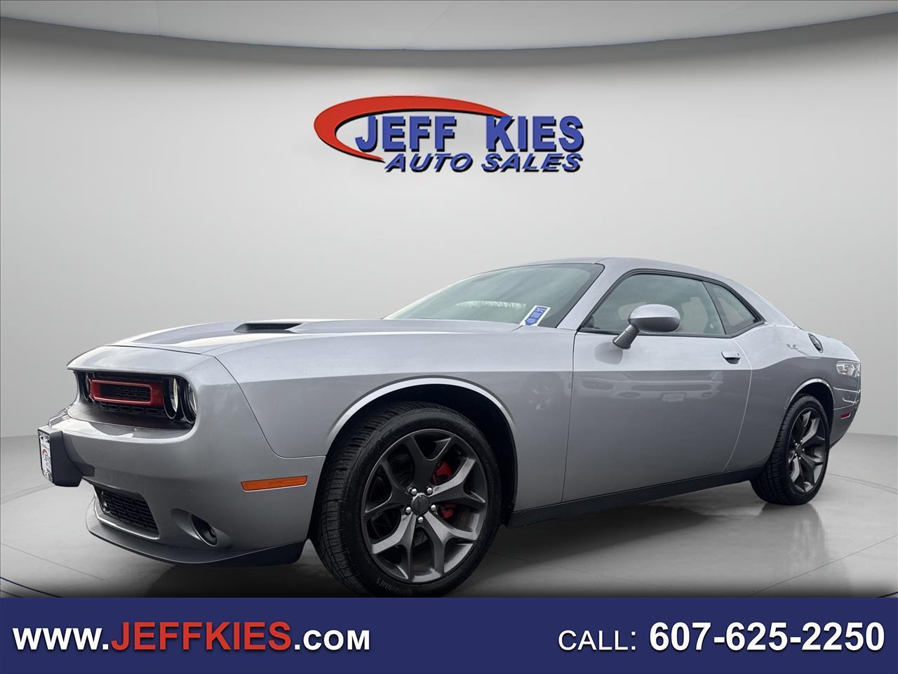 2018 Dodge Challenger SXT Plus RWD