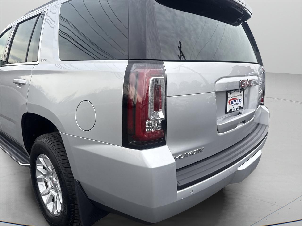 GMC Yukon 4WD 4dr SLT 2017