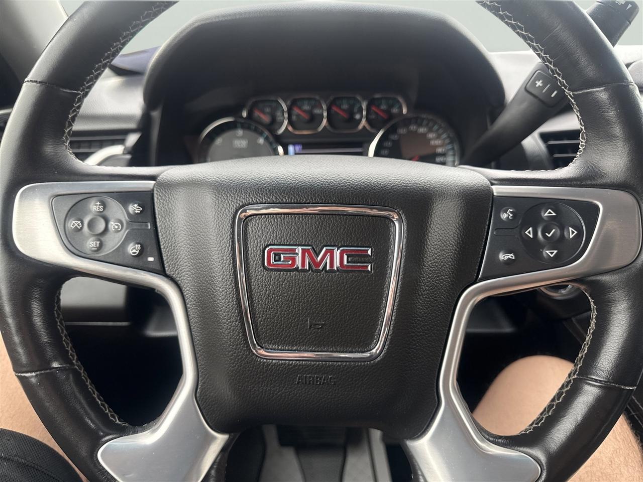 GMC Yukon 4WD 4dr SLT 2017