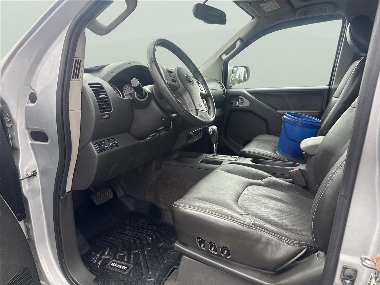 Nissan Frontier 4WD Crew Cab SWB Auto PRO-4X 2015