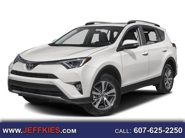 Toyota RAV4 XLE AWD (Natl) 2017