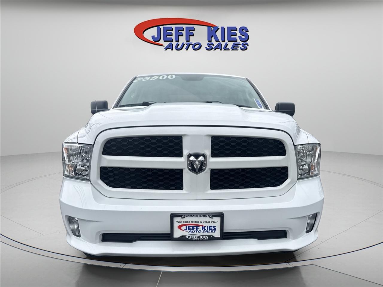 RAM 1500 Classic Express 4x4 Quad Cab 6'4" Box 2019