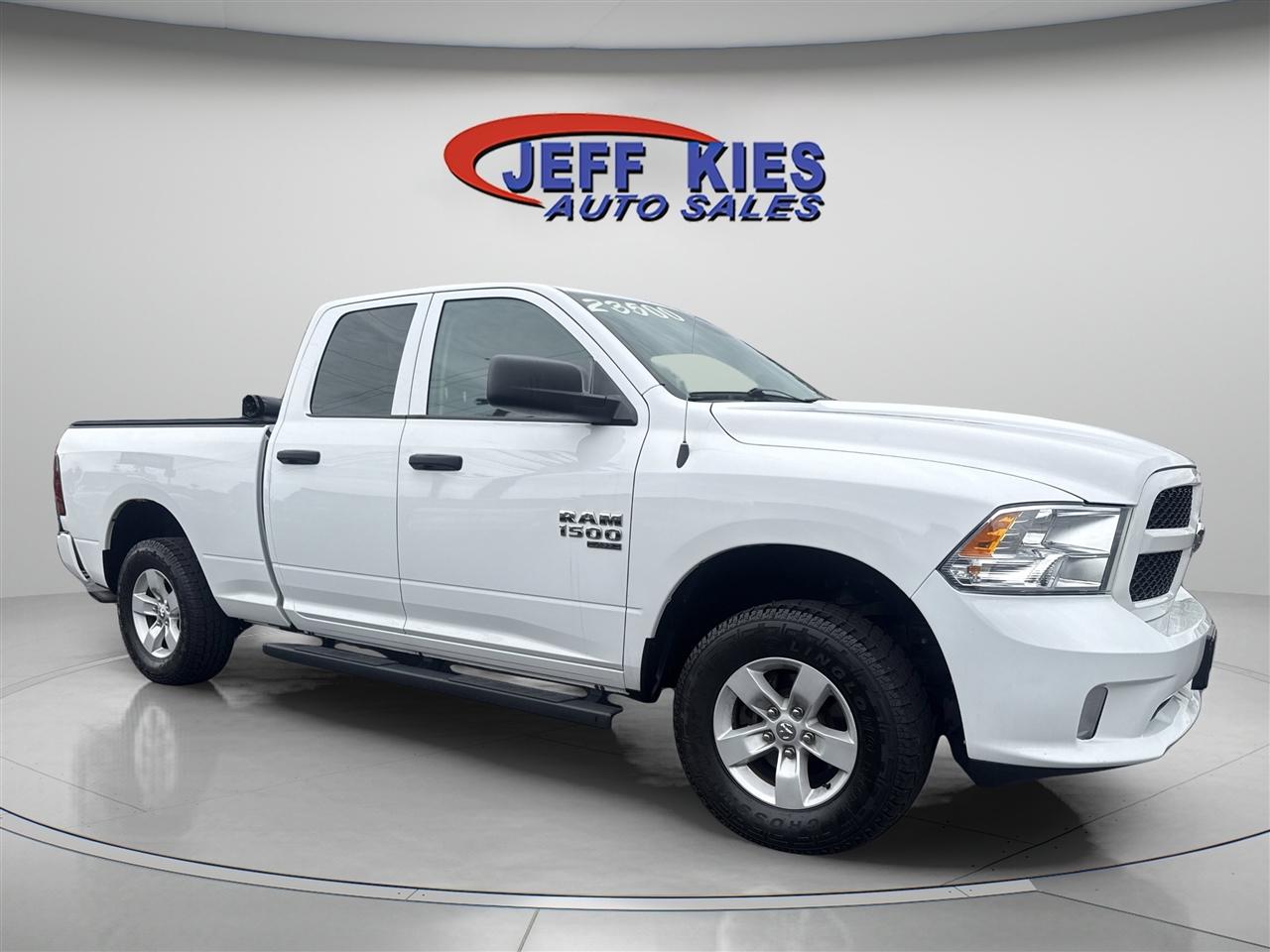 RAM 1500 Classic Express 4x4 Quad Cab 6'4" Box 2019