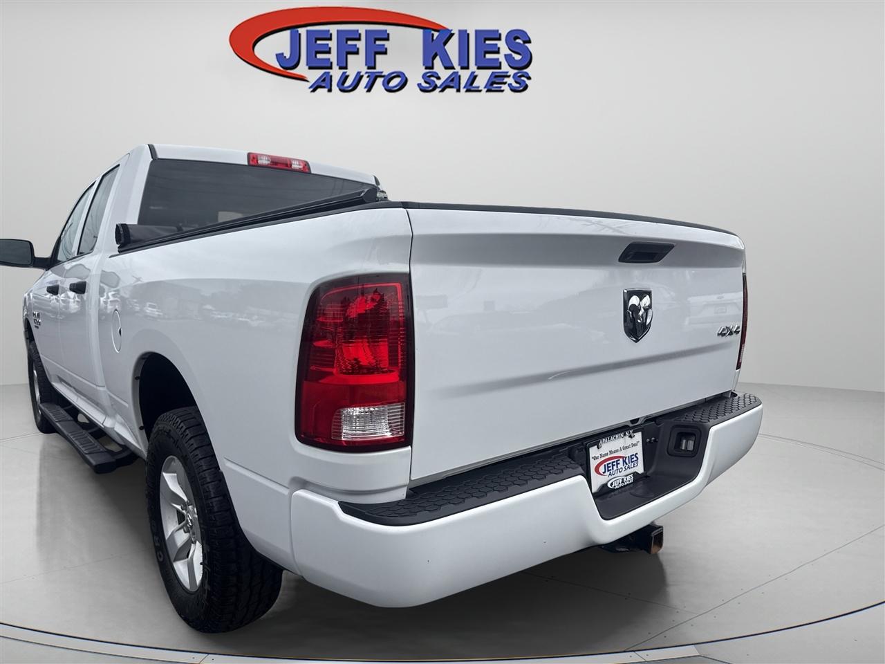 RAM 1500 Classic Express 4x4 Quad Cab 6'4" Box 2019