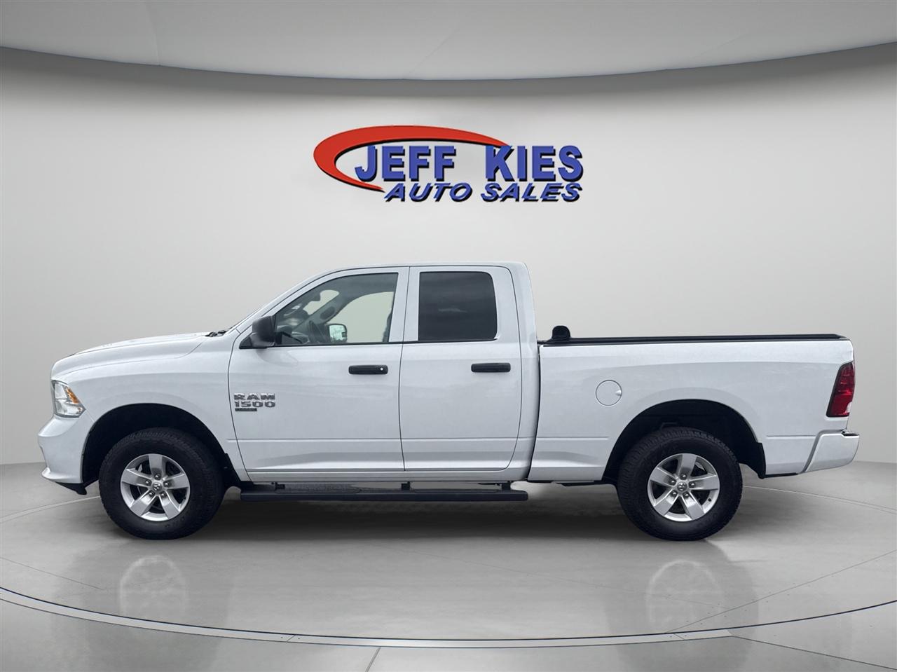 RAM 1500 Classic Express 4x4 Quad Cab 6'4" Box 2019