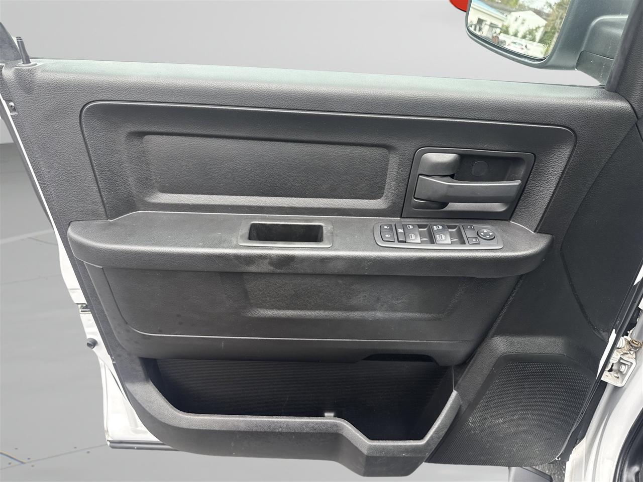 RAM 1500 Classic Express 4x4 Quad Cab 6'4" Box 2019