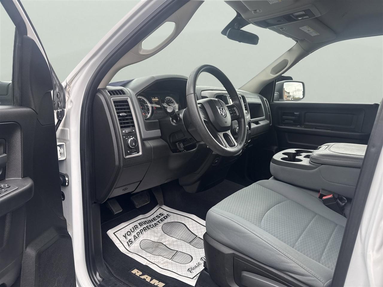 RAM 1500 Classic Express 4x4 Quad Cab 6'4" Box 2019