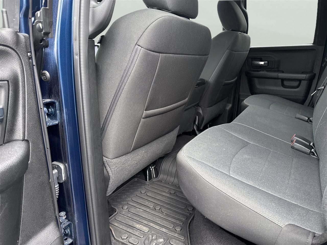 RAM 1500 Classic Warlock 4x4 Quad Cab 6'4" Box 2021