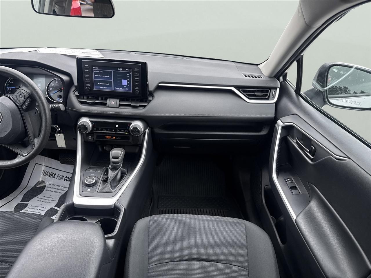 Toyota RAV4 Hybrid LE AWD (Natl) 2019