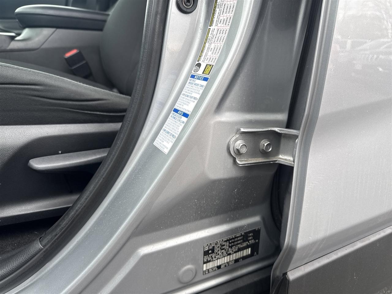 Toyota RAV4 Hybrid LE AWD (Natl) 2019