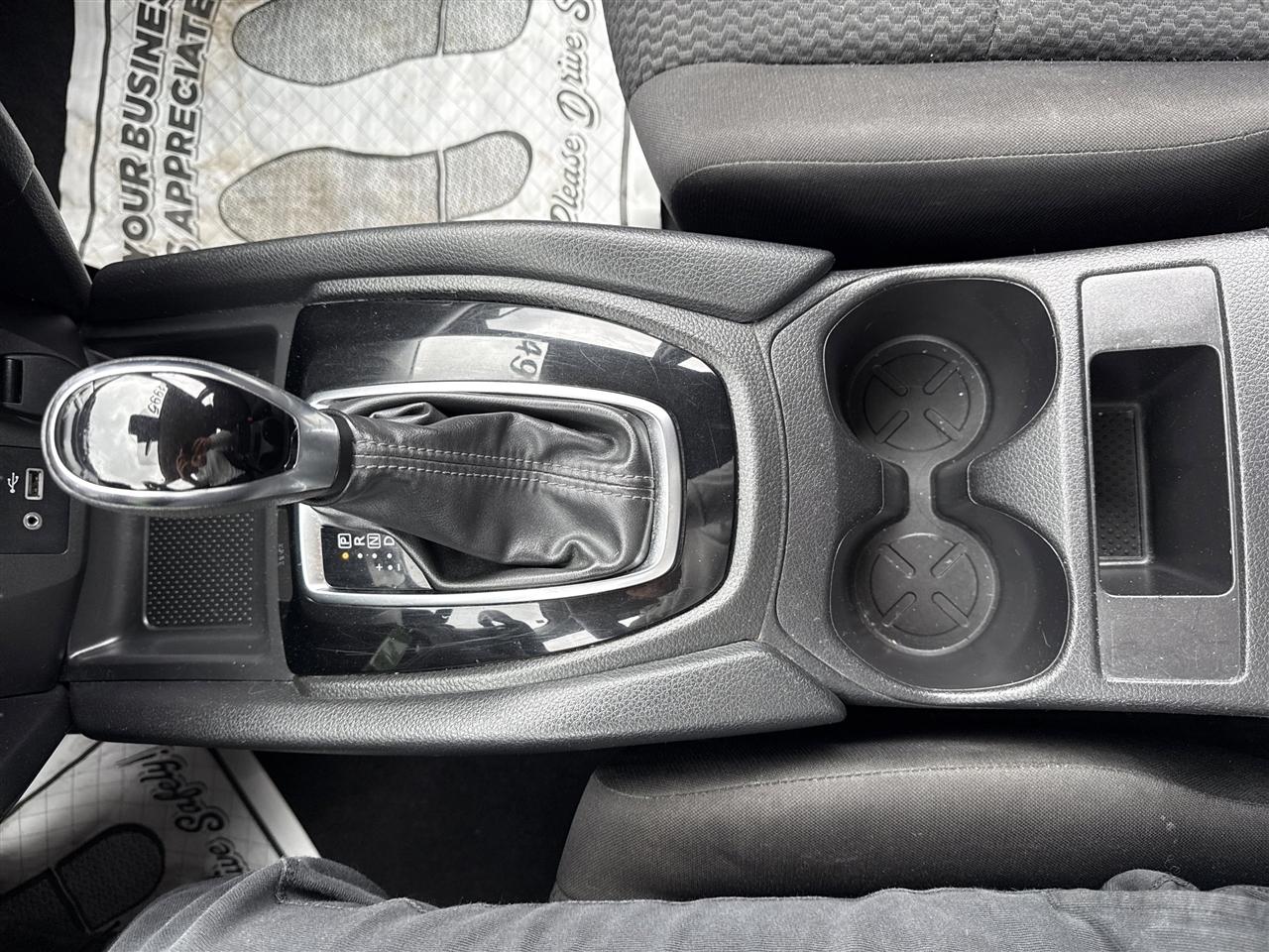 Nissan Rogue Sport FWD S 2020