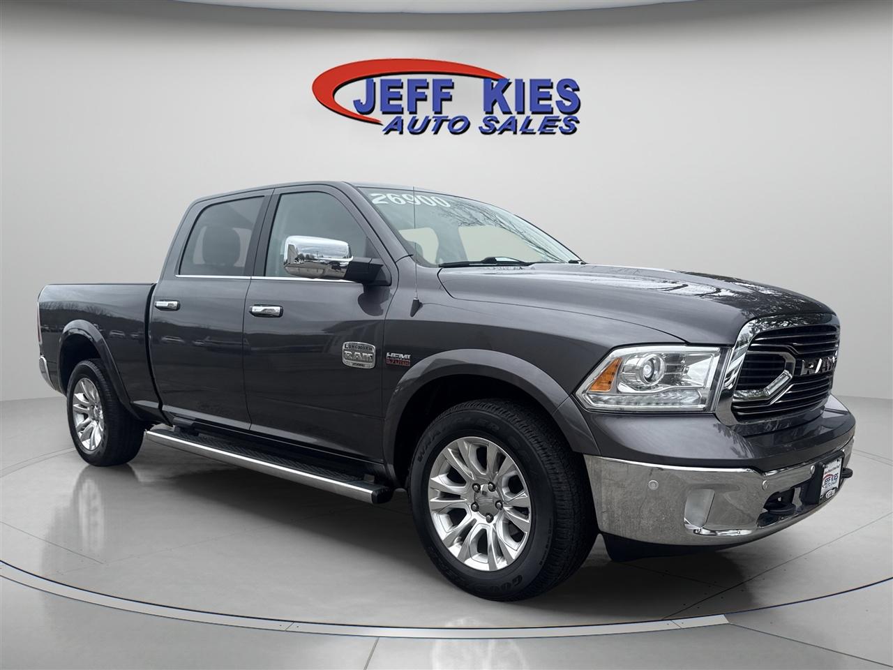 RAM 1500 Longhorn 4x4 Crew Cab 6'4" Box 2017