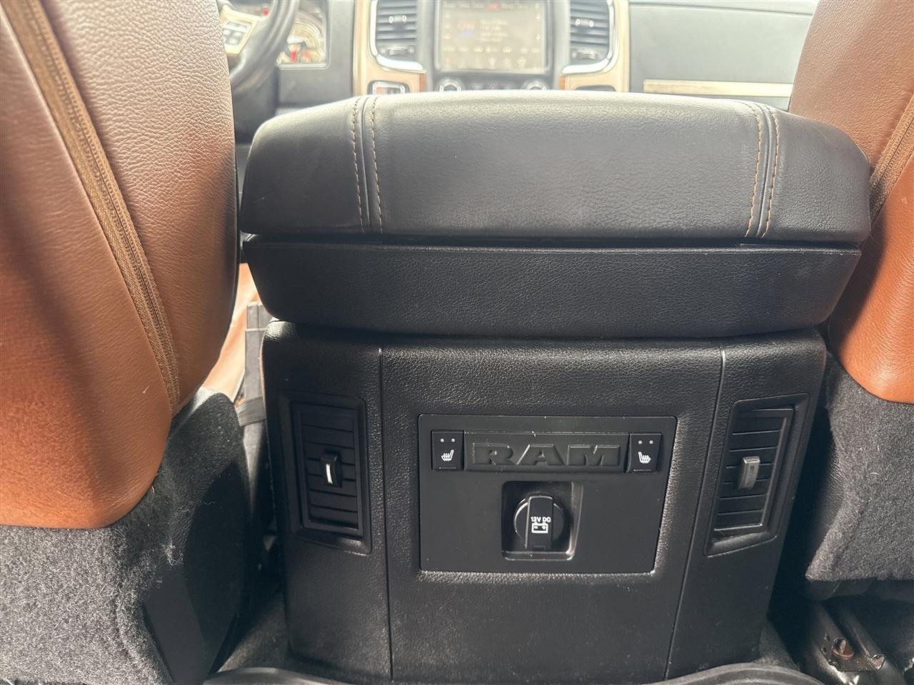 RAM 1500 Longhorn 4x4 Crew Cab 6'4" Box 2017